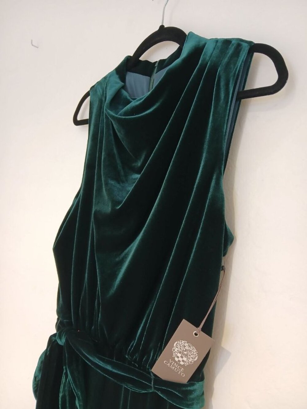 Vince Camuto Emerald Velvet Wide-Leg Belted Jumpsuit Size L NWT - Picture 3 of 16